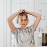 Curtain bangs bez stresu: prosty sposób na układanie grzywki, która zawsze wygląda dobrze