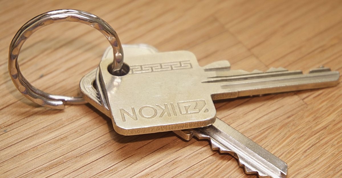 Koniec z szukaniem kluczy: proste nawyki, dzięki którym zawsze wiesz, gdzie są