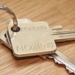 Koniec z szukaniem kluczy: proste nawyki, dzięki którym zawsze wiesz, gdzie są