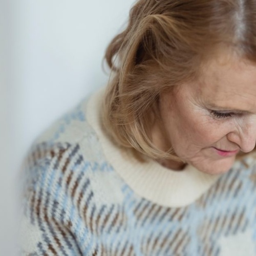 Menopauza bez chmury nad głową: jak odzyskać równowagę, gdy nastrój spada