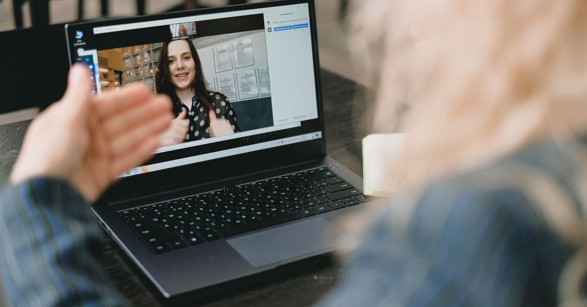 Zawsze Online? Jak wyznaczyć zdrowe granice dostępności i odzyskać czas dla siebie