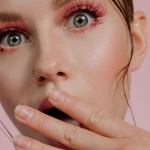 Eyeliner przy opadającej powiece: trik, dzięki któremu kreska zawsze wygląda idealnie