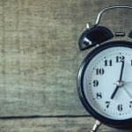 Poranek w 15 minut: rutyna, która działa nawet wtedy, gdy brakuje czasu